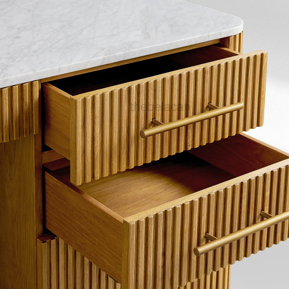 FinRegal Executive Desk - thebelacan