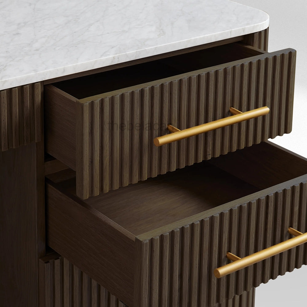 FinRegal Executive Desk