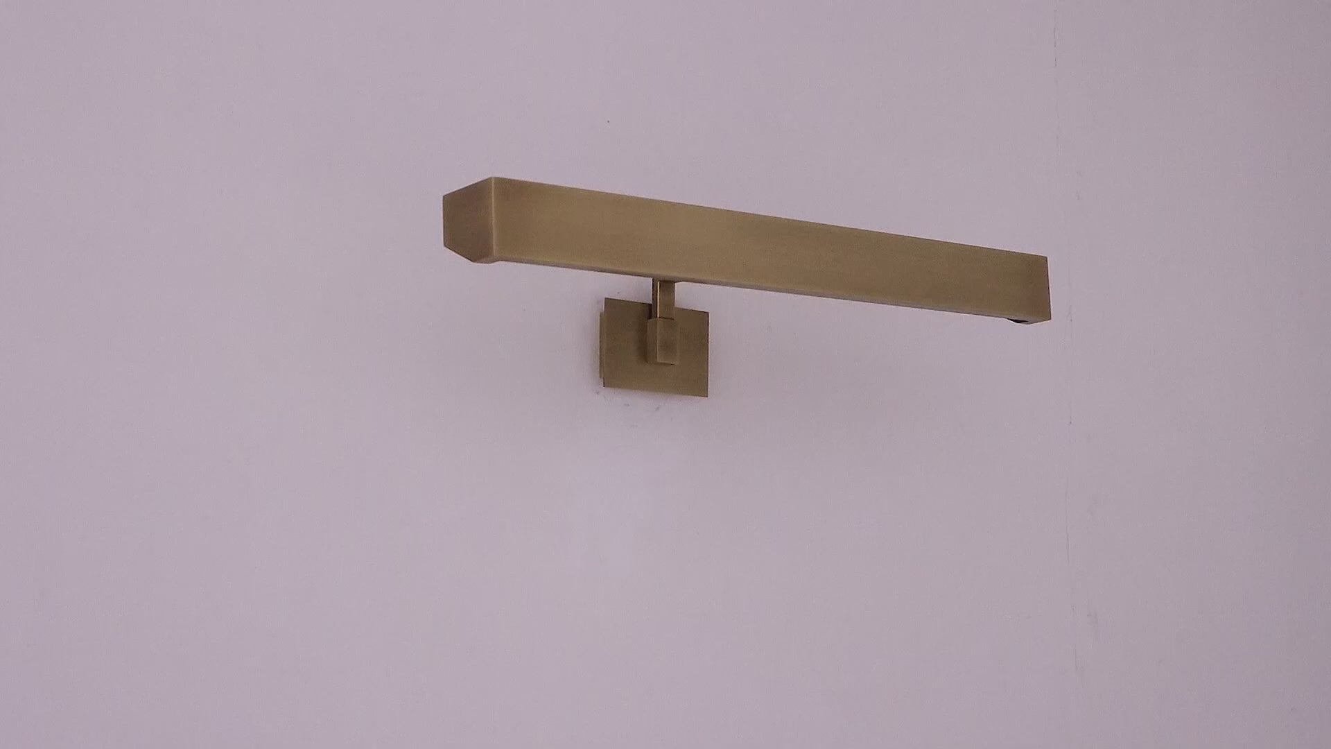 Load video: Cabot PictureI Light - thebelacan